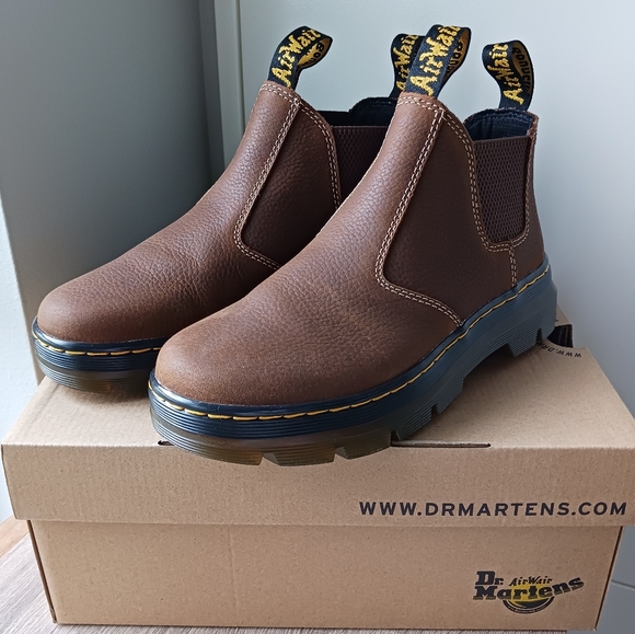 Dr. Martens Hardie 2 Chelsea Boots - Picture 1 of 16